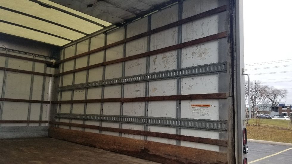 Light Duty Box Truck-Light and Medium Duty Trucks-Hino-2020-155-Toronto-ON-190,909\n\t\tkm-$ 48,250 - Image 12