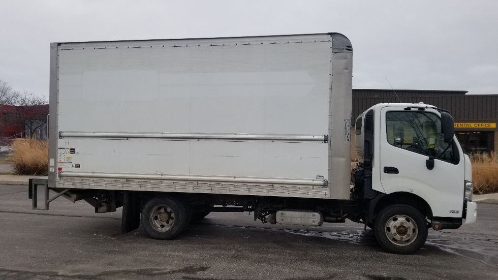 Light Duty Box Truck-Light and Medium Duty Trucks-Hino-2020-155-Toronto-ON-190,909\n\t\tkm-$ 48,250 - Image 15