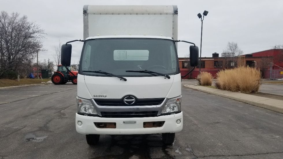 Light Duty Box Truck-Light and Medium Duty Trucks-Hino-2020-155-Toronto-ON-190,909\n\t\tkm-$ 48,250 - Image 2