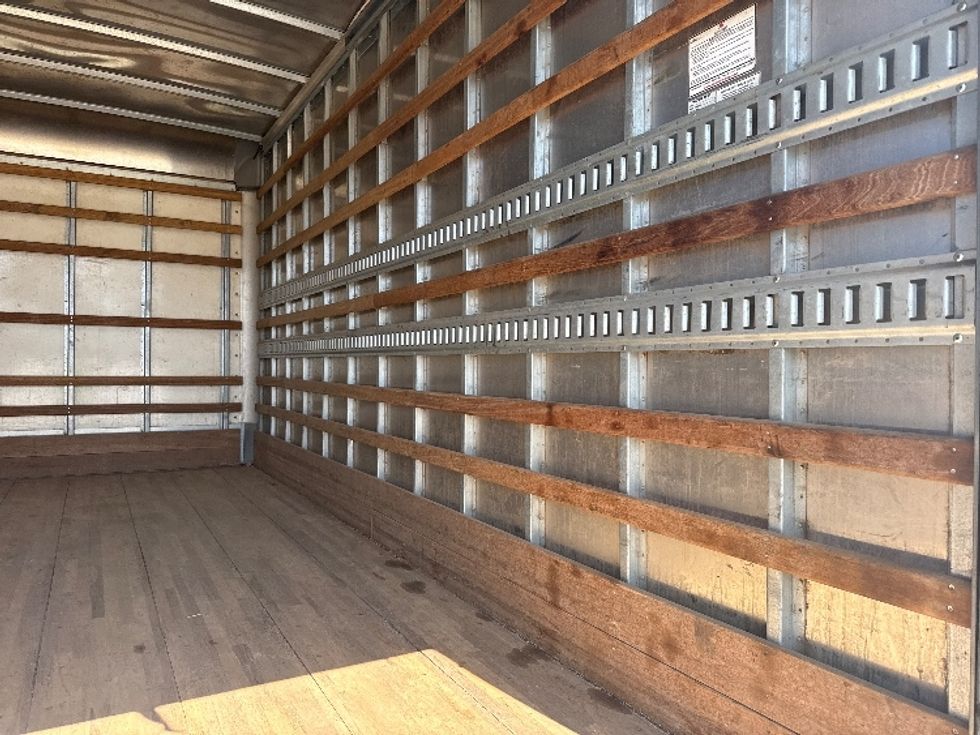 Light Duty Box Truck-Light and Medium Duty Trucks-Hino-2020-155-Torrance-CA-76,499\n\t\tmiles-$ 42,750 - Image 12