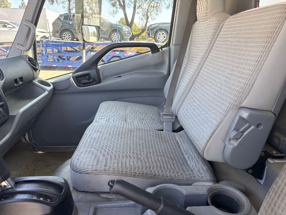 Light Duty Box Truck-Light and Medium Duty Trucks-Hino-2020-155-Torrance-CA-76,499\n\t\tmiles-$ 42,750 - Image 19