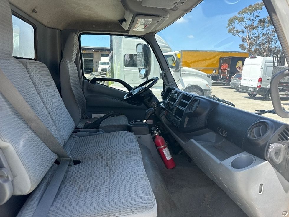 Light Duty Box Truck-Light and Medium Duty Trucks-Hino-2020-155-Torrance-CA-76,499\n\t\tmiles-$ 42,750 - Image 20