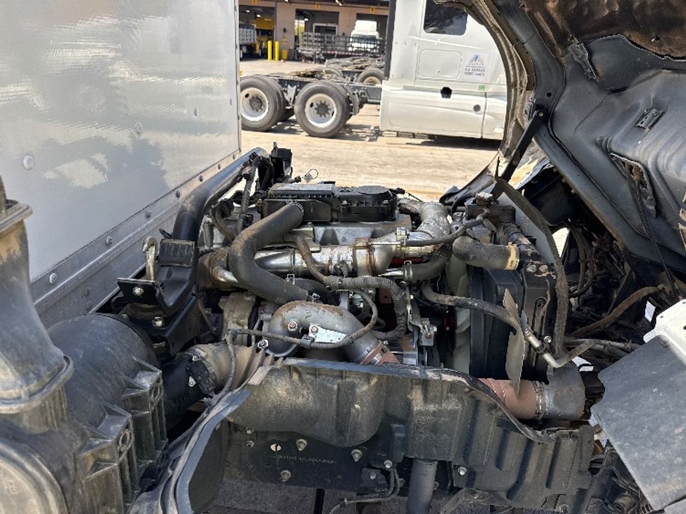 Light Duty Box Truck-Light and Medium Duty Trucks-Hino-2020-155-Torrance-CA-76,499\n\t\tmiles-$ 42,750 - Image 23