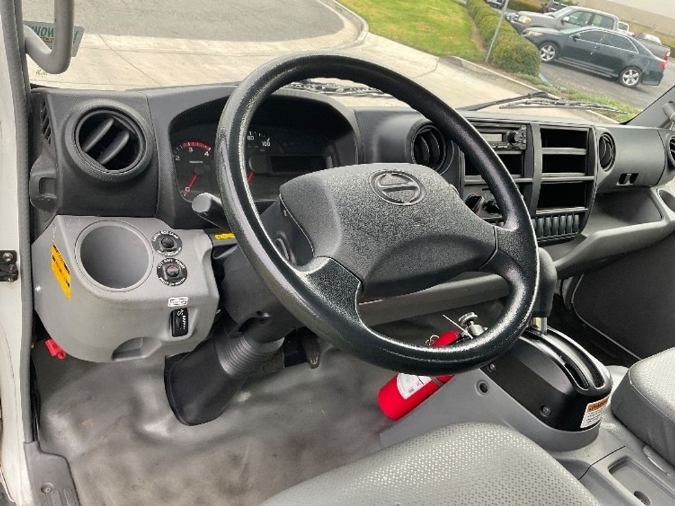 Light Duty Box Truck-Light and Medium Duty Trucks-Hino-2020-155-Torrance-CA-85,000\n\t\tmiles-$ 45,500 - Image 17