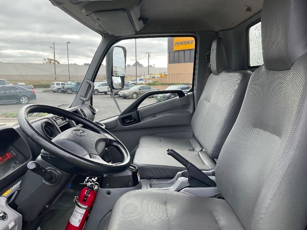 Light Duty Box Truck-Light and Medium Duty Trucks-Hino-2020-155-Torrance-CA-85,000\n\t\tmiles-$ 45,500 - Image 19