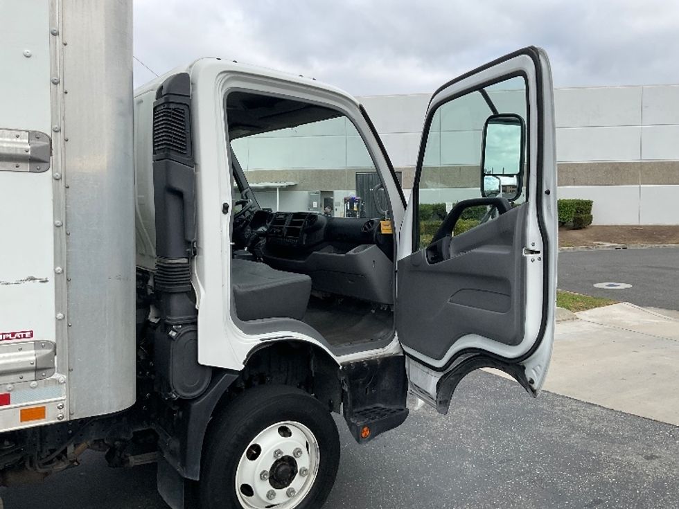 Light Duty Box Truck-Light and Medium Duty Trucks-Hino-2020-155-Torrance-CA-85,000\n\t\tmiles-$ 45,500 - Image 20