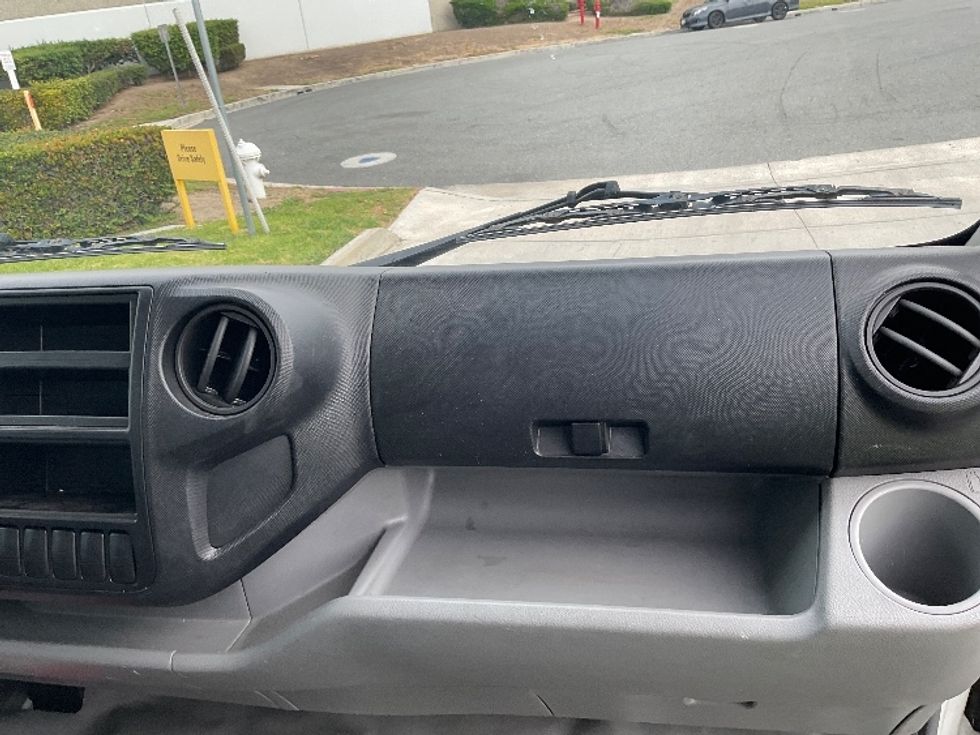 Light Duty Box Truck-Light and Medium Duty Trucks-Hino-2020-155-Torrance-CA-85,000\n\t\tmiles-$ 45,500 - Image 21