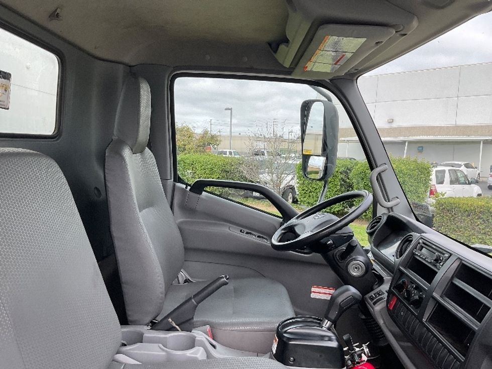 Light Duty Box Truck-Light and Medium Duty Trucks-Hino-2020-155-Torrance-CA-85,000\n\t\tmiles-$ 45,500 - Image 22