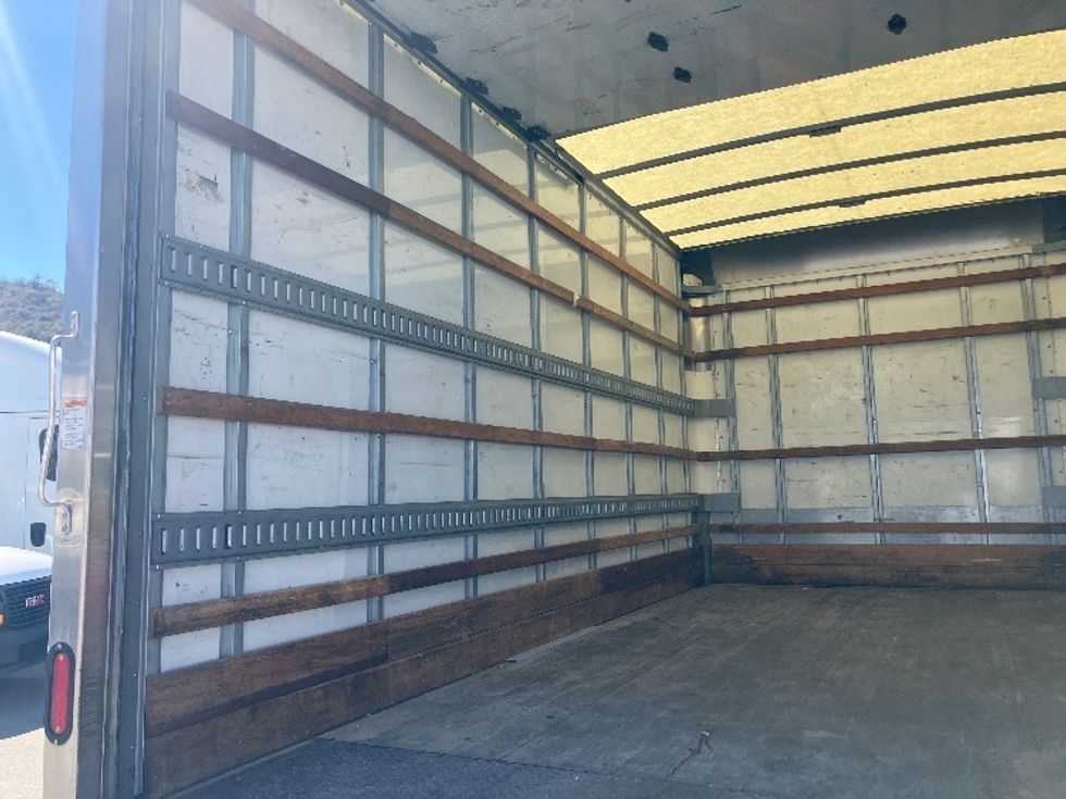 Light Duty Box Truck-Light and Medium Duty Trucks-Hino-2020-155-Torrance-CA-91,837\n\t\tmiles-$ 44,750 - Image 11