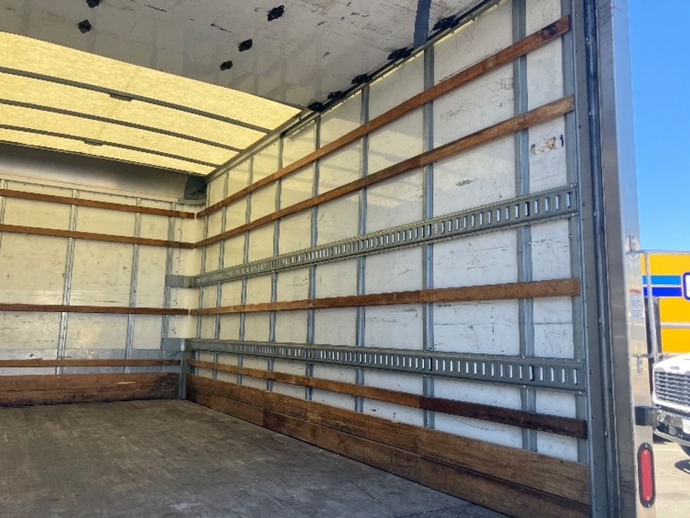 Light Duty Box Truck-Light and Medium Duty Trucks-Hino-2020-155-Torrance-CA-91,837\n\t\tmiles-$ 44,750 - Image 12