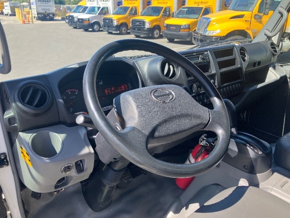 Light Duty Box Truck-Light and Medium Duty Trucks-Hino-2020-155-Torrance-CA-91,837\n\t\tmiles-$ 44,750 - Image 17
