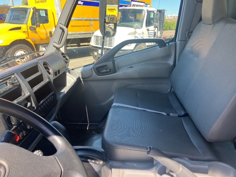 Light Duty Box Truck-Light and Medium Duty Trucks-Hino-2020-155-Torrance-CA-91,837\n\t\tmiles-$ 44,750 - Image 19