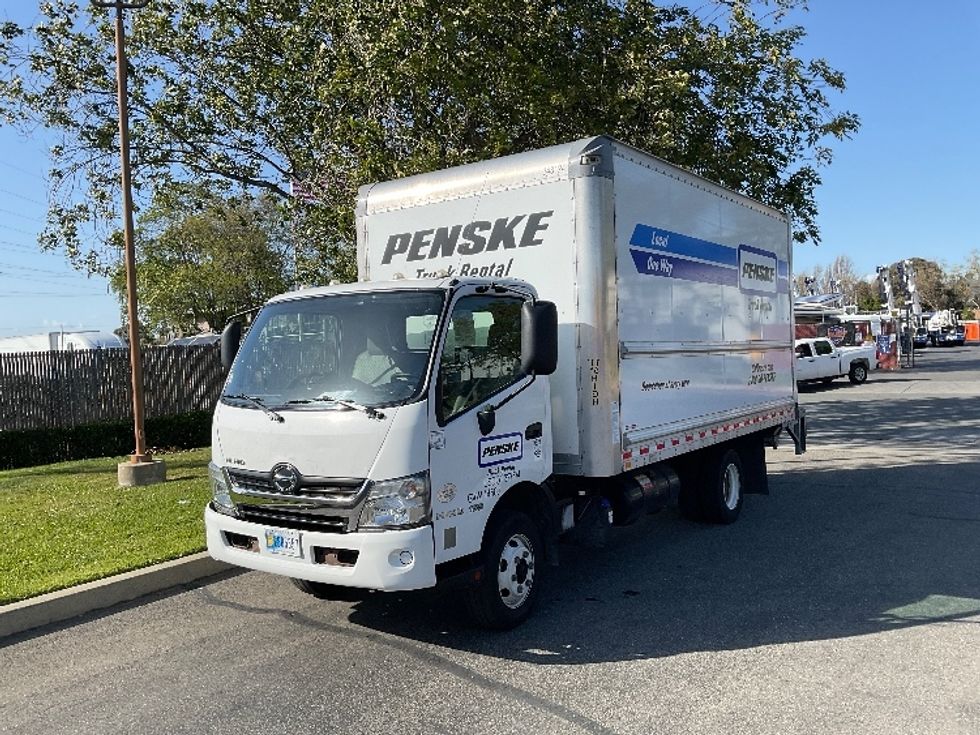 Light Duty Box Truck-Light and Medium Duty Trucks-Hino-2020-155-West Sacramento-CA-99,663\n\t\tmiles-$ 27,500 - Image 3