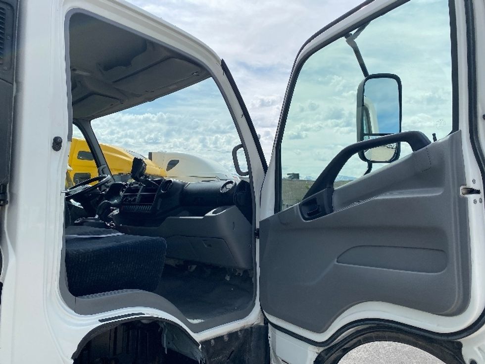 Light Duty Box Truck-Light and Medium Duty Trucks-Hino-2020-155-West Valley City-UT-82,124\n\t\tmiles-$ 47,500 - Image 20