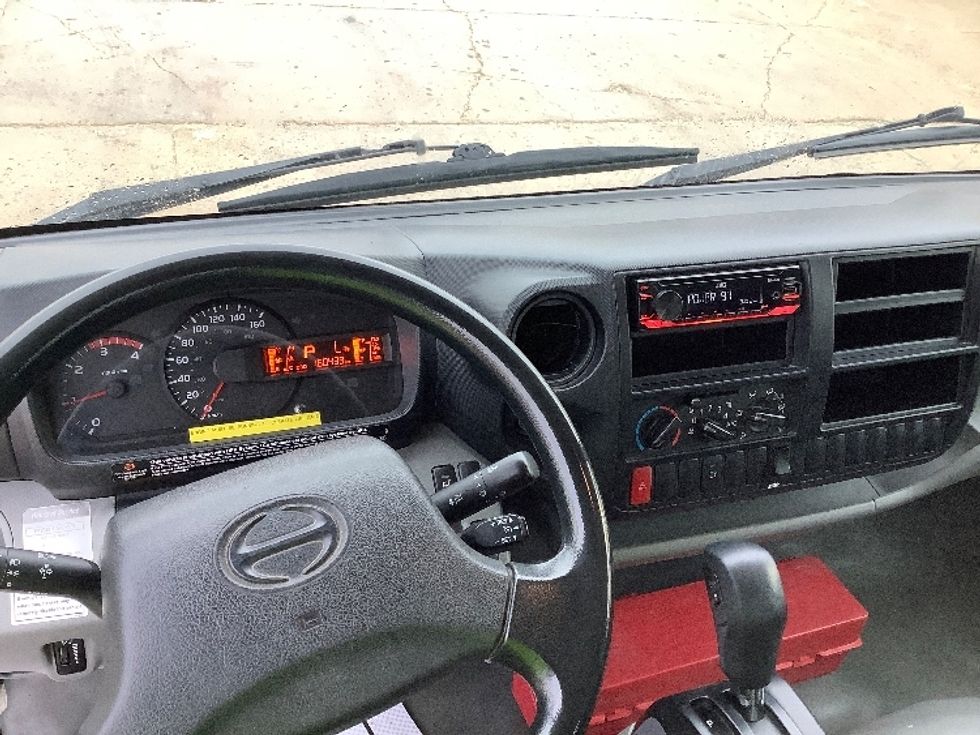 Light Duty Box Truck-Light and Medium Duty Trucks-Hino-2020-155-Winnipeg-MB-160,440\n\t\tkm-$ 51,250 - Image 18