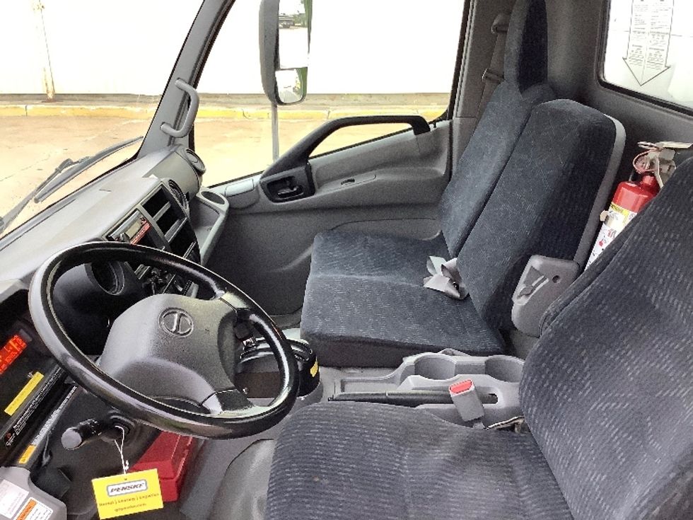 Light Duty Box Truck-Light and Medium Duty Trucks-Hino-2020-155-Winnipeg-MB-160,440\n\t\tkm-$ 51,250 - Image 19