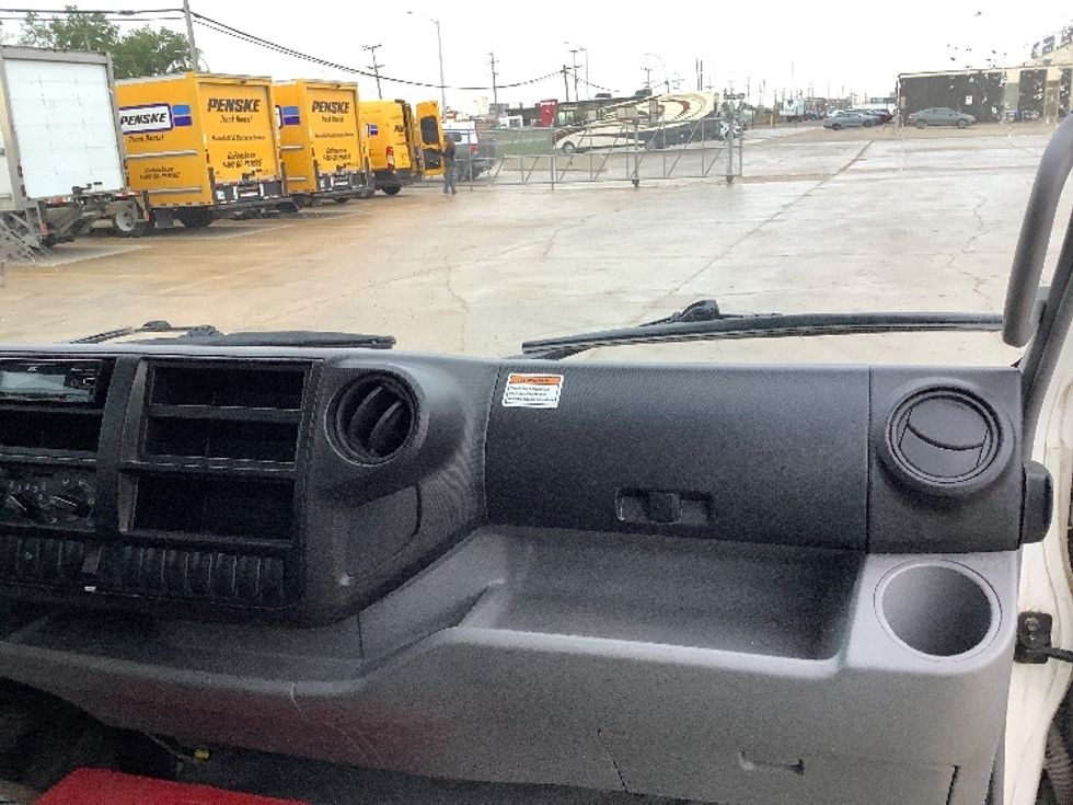 Light Duty Box Truck-Light and Medium Duty Trucks-Hino-2020-155-Winnipeg-MB-160,440\n\t\tkm-$ 51,250 - Image 21