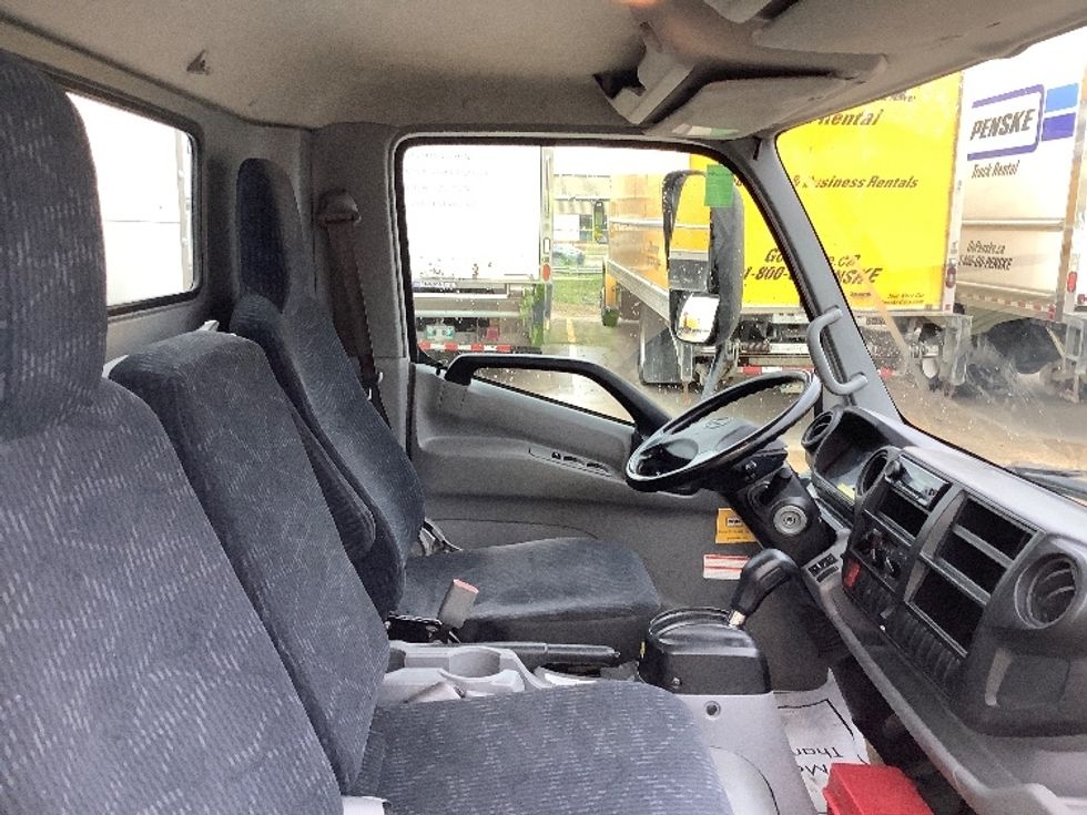 Light Duty Box Truck-Light and Medium Duty Trucks-Hino-2020-155-Winnipeg-MB-160,440\n\t\tkm-$ 51,250 - Image 22