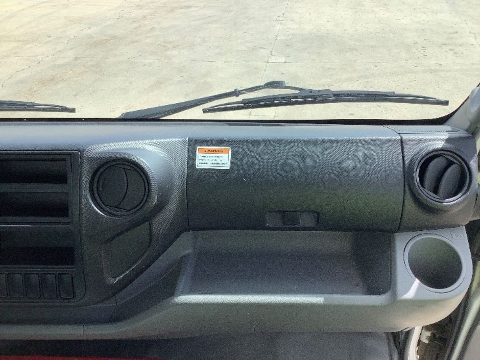 Light Duty Box Truck-Light and Medium Duty Trucks-Hino-2020-155-Winnipeg-MB-204,335\n\t\tkm-$ 47,500 - Image 21