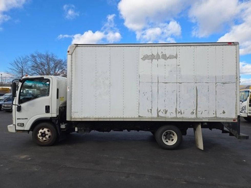 Light Duty Box Truck-Light and Medium Duty Trucks-Isuzu-2008-NPR-New Castle-DE-202,704\n\t\tmiles-$ 14,000 - Image 4