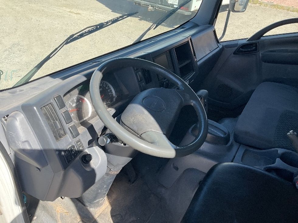 Light Duty Box Truck-Light and Medium Duty Trucks-Isuzu-2011-NPR-Albuquerque-NM-135,818\n\t\tmiles-$ 16,500 - Image 17