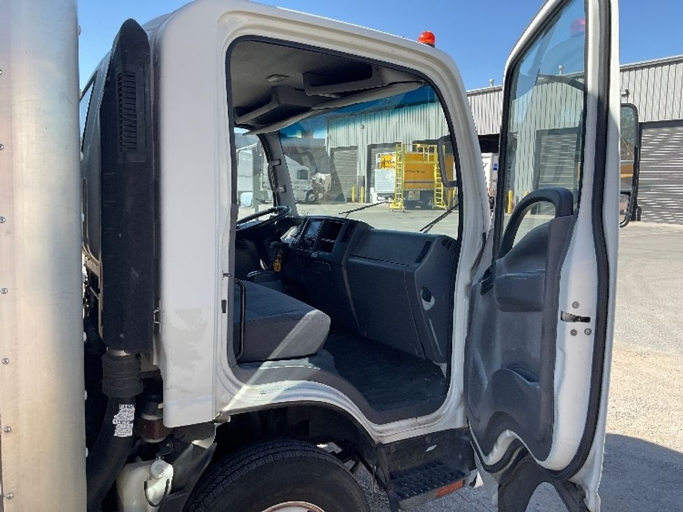 Light Duty Box Truck-Light and Medium Duty Trucks-Isuzu-2011-NPR-Albuquerque-NM-135,818\n\t\tmiles-$ 16,500 - Image 20