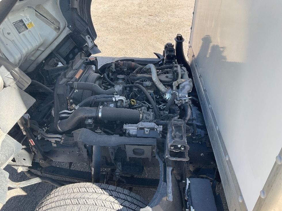 Light Duty Box Truck-Light and Medium Duty Trucks-Isuzu-2011-NPR-Albuquerque-NM-135,818\n\t\tmiles-$ 16,500 - Image 23