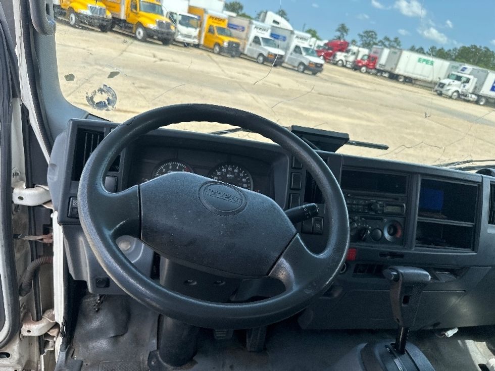 Light Duty Box Truck-Light and Medium Duty Trucks-Isuzu-2012-NPR-Hammond-LA-128,643\n\t\tmiles-$ 14,500 - Image 17