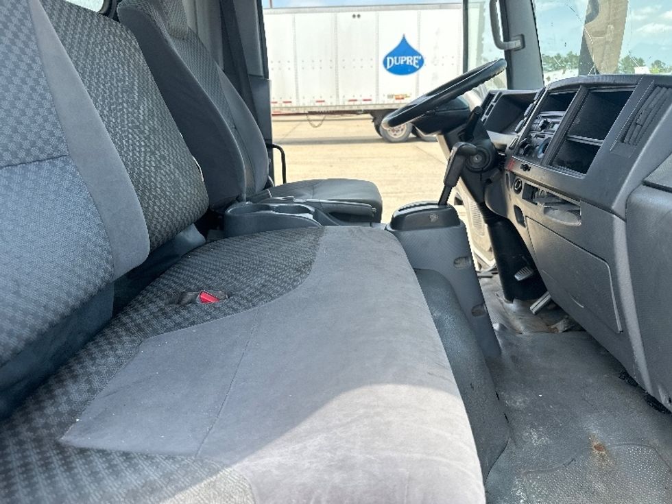 Light Duty Box Truck-Light and Medium Duty Trucks-Isuzu-2012-NPR-Hammond-LA-128,643\n\t\tmiles-$ 14,500 - Image 22