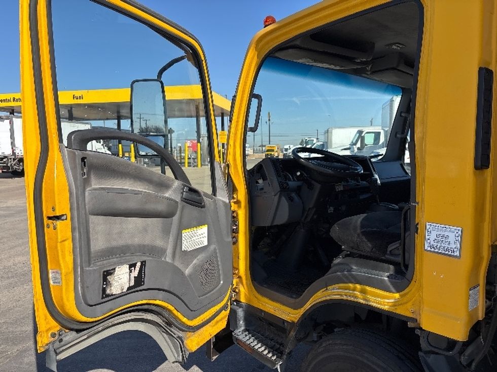 Light Duty Box Truck-Light and Medium Duty Trucks-Isuzu-2013-NPR-Arlington-TX-203,534\n\t\tmiles-$ 23,500 - Image 16