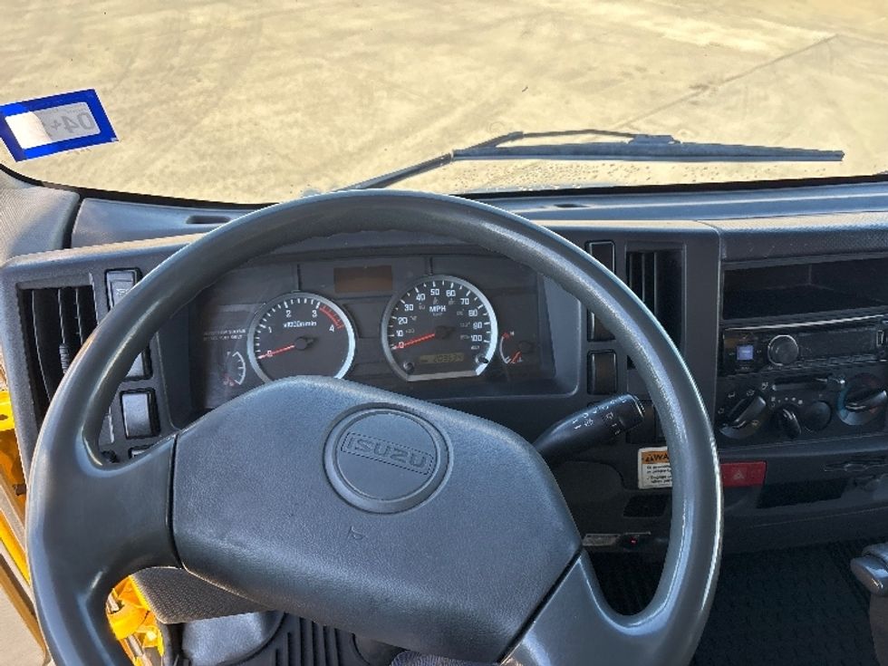 Light Duty Box Truck-Light and Medium Duty Trucks-Isuzu-2013-NPR-Arlington-TX-203,534\n\t\tmiles-$ 23,500 - Image 18