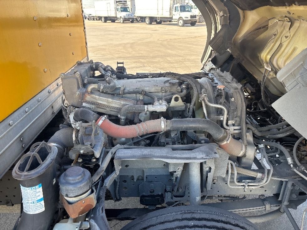 Light Duty Box Truck-Light and Medium Duty Trucks-Isuzu-2013-NPR-Arlington-TX-203,534\n\t\tmiles-$ 23,500 - Image 23