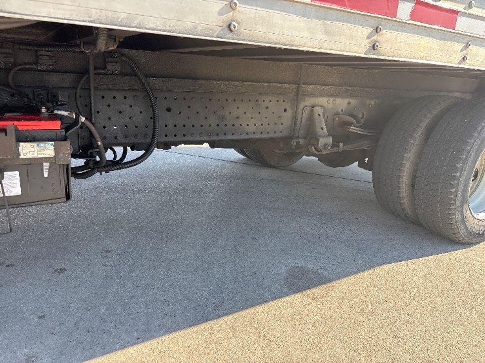 Light Duty Box Truck-Light and Medium Duty Trucks-Isuzu-2013-NPR-Arlington-TX-203,534\n\t\tmiles-$ 23,500 - Image 5