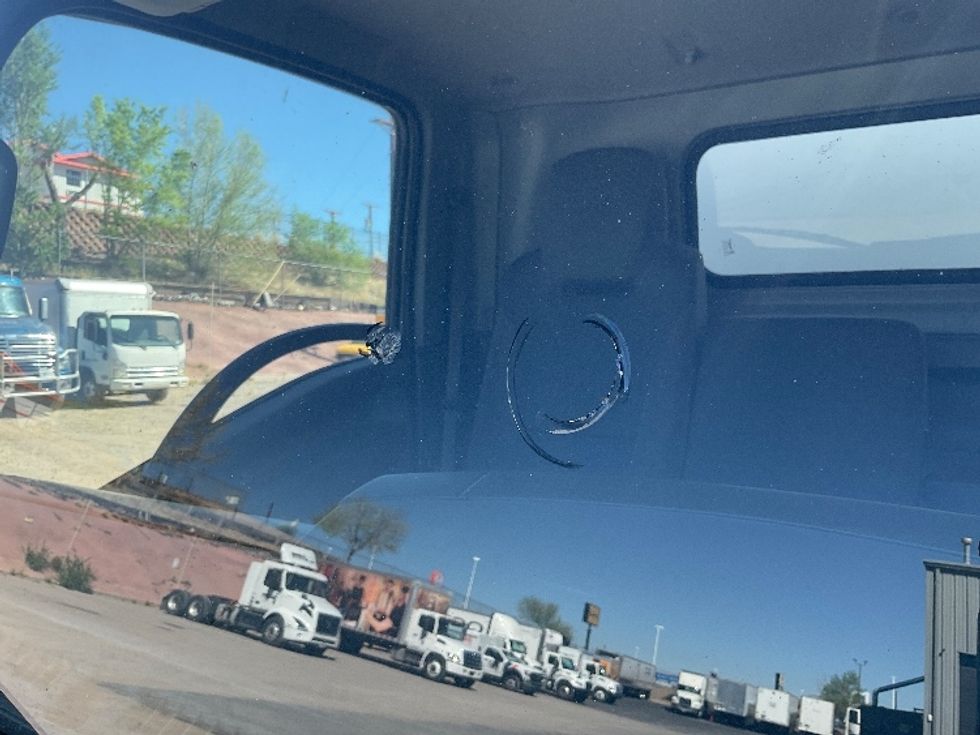 Light Duty Box Truck-Light and Medium Duty Trucks-Isuzu-2014-NPR-Albuquerque-NM-217,355\n\t\tmiles-$ 14,500 - Image 24