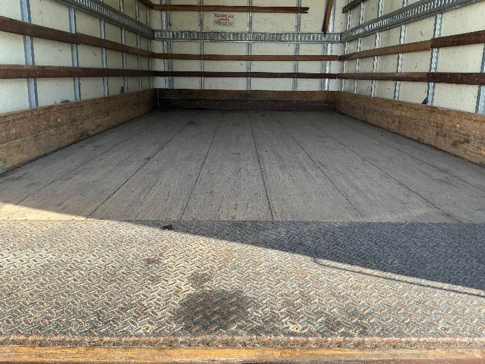 Light Duty Box Truck-Light and Medium Duty Trucks-Isuzu-2014-NPR-Austin-TX-195,264\n\t\tmiles-$ 16,000 - Image 10