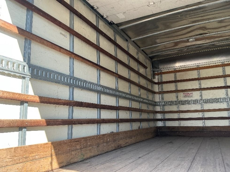 Light Duty Box Truck-Light and Medium Duty Trucks-Isuzu-2014-NPR-Austin-TX-195,264\n\t\tmiles-$ 16,000 - Image 11