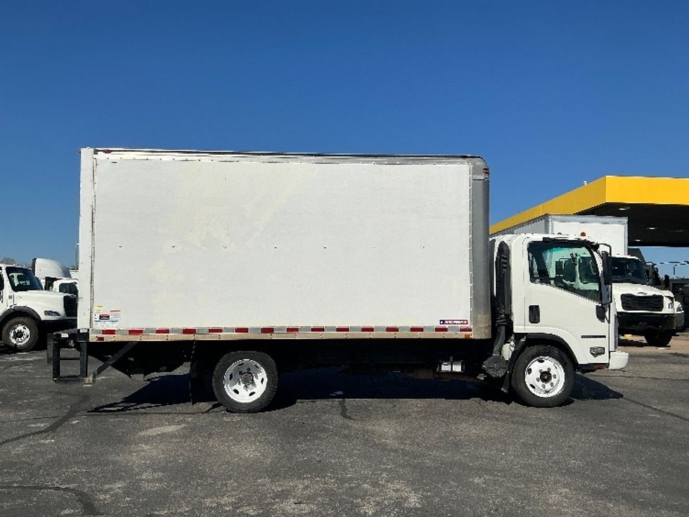 Light Duty Box Truck-Light and Medium Duty Trucks-Isuzu-2014-NPR-Austin-TX-195,264\n\t\tmiles-$ 16,000 - Image 15