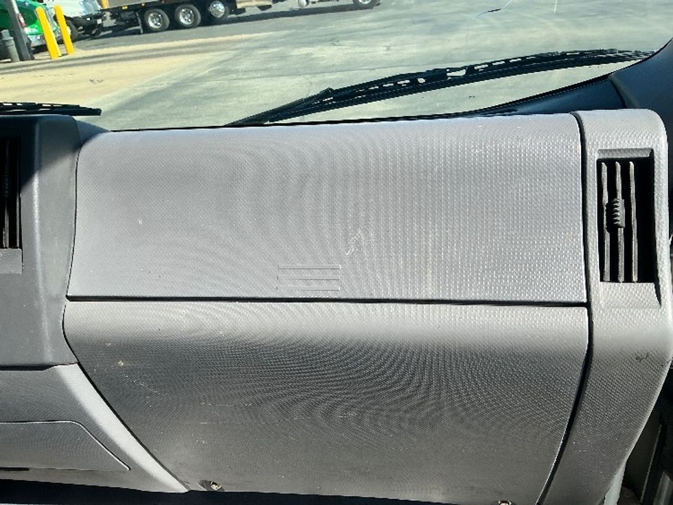 Light Duty Box Truck-Light and Medium Duty Trucks-Isuzu-2014-NPR-Austin-TX-195,264\n\t\tmiles-$ 16,000 - Image 21