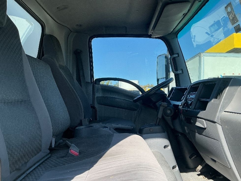 Light Duty Box Truck-Light and Medium Duty Trucks-Isuzu-2014-NPR-Austin-TX-195,264\n\t\tmiles-$ 16,000 - Image 22