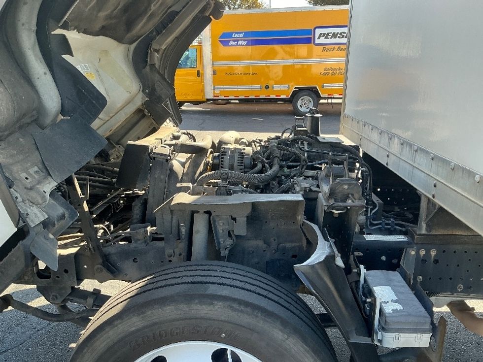 Light Duty Box Truck-Light and Medium Duty Trucks-Isuzu-2014-NPR-Austin-TX-195,264\n\t\tmiles-$ 16,000 - Image 24