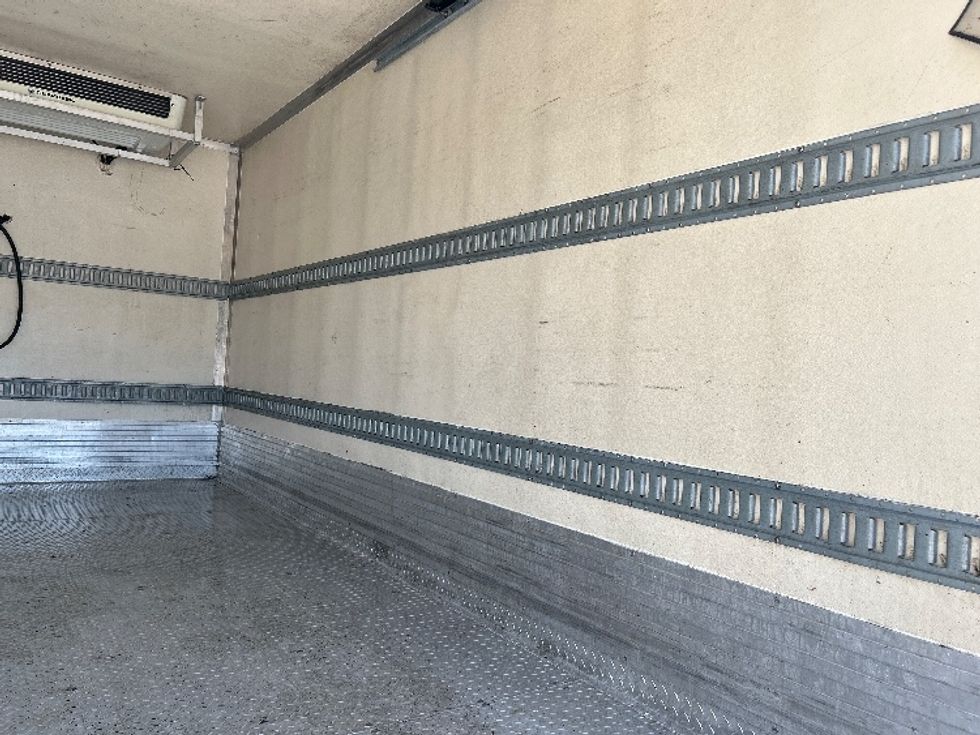 Light Duty Box Truck-Light and Medium Duty Trucks-Isuzu-2014-NPR-Hueytown-AL-67,528\n\t\tmiles-$ 29,750 - Image 11
