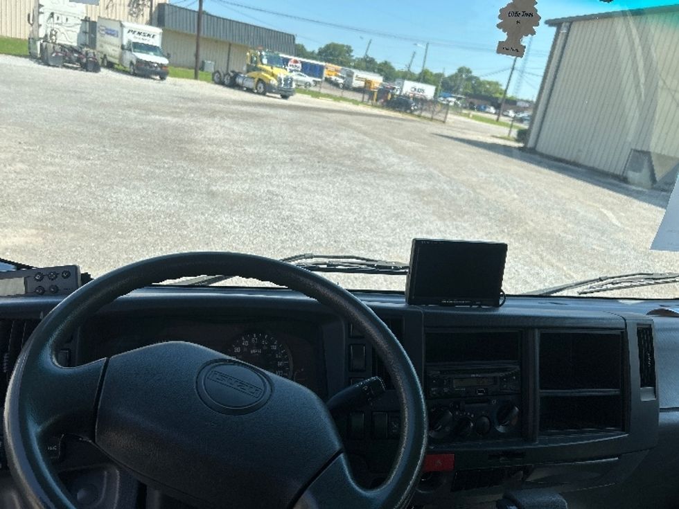 Light Duty Box Truck-Light and Medium Duty Trucks-Isuzu-2014-NPR-Hueytown-AL-67,528\n\t\tmiles-$ 29,750 - Image 17