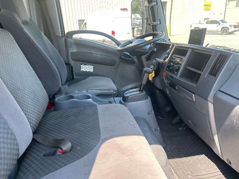 Light Duty Box Truck-Light and Medium Duty Trucks-Isuzu-2014-NPR-Hueytown-AL-67,528\n\t\tmiles-$ 29,750 - Image 21