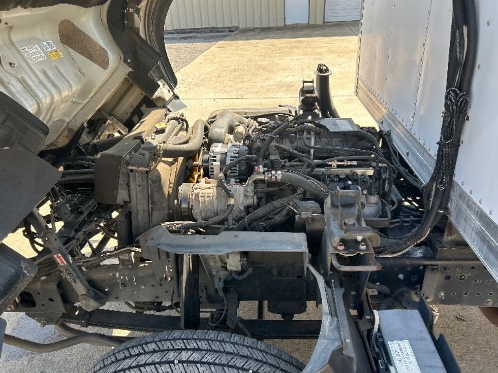 Light Duty Box Truck-Light and Medium Duty Trucks-Isuzu-2014-NPR-Hueytown-AL-67,528\n\t\tmiles-$ 29,750 - Image 23