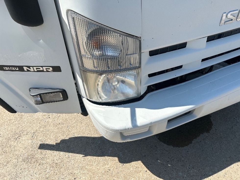 Light Duty Box Truck-Light and Medium Duty Trucks-Isuzu-2014-NPR-Hueytown-AL-67,528\n\t\tmiles-$ 29,750 - Image 26