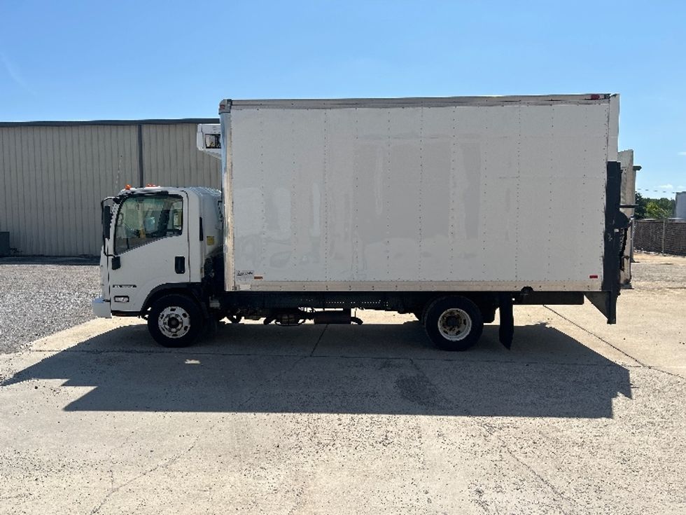 Light Duty Box Truck-Light and Medium Duty Trucks-Isuzu-2014-NPR-Hueytown-AL-67,528\n\t\tmiles-$ 29,750 - Image 3