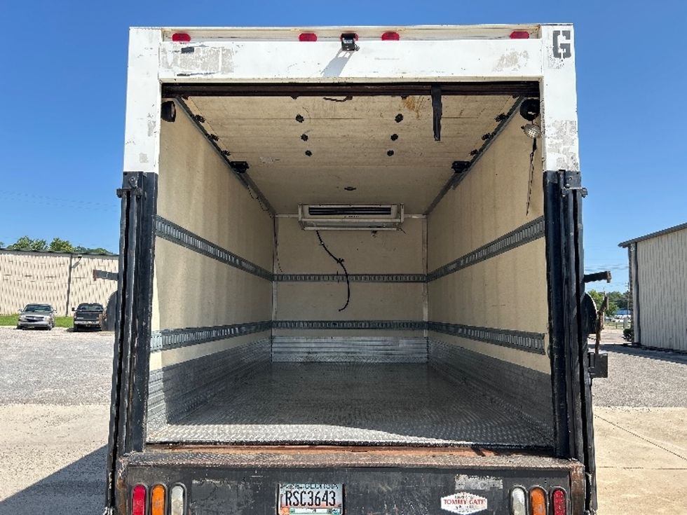 Light Duty Box Truck-Light and Medium Duty Trucks-Isuzu-2014-NPR-Hueytown-AL-67,528\n\t\tmiles-$ 29,750 - Image 7