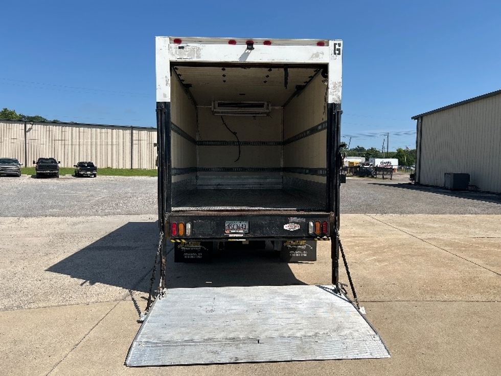Light Duty Box Truck-Light and Medium Duty Trucks-Isuzu-2014-NPR-Hueytown-AL-67,528\n\t\tmiles-$ 29,750 - Image 8
