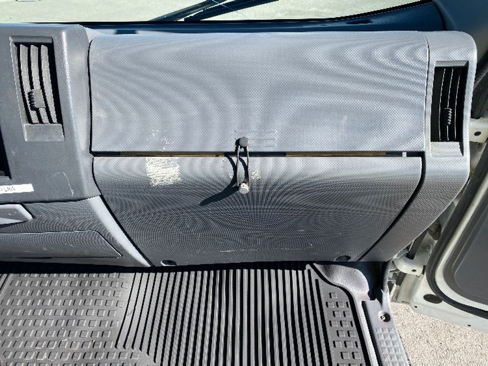 Light Duty Box Truck-Light and Medium Duty Trucks-Isuzu-2014-NPR-West Valley City-UT-180,546\n\t\tmiles-$ 12,500 - Image 20