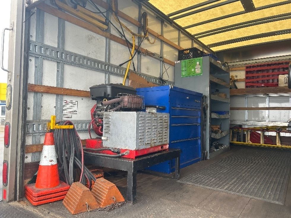 Light Duty Box Truck-Light and Medium Duty Trucks-Isuzu-2015-NPR EFI-Windsor-WI-100,323\n\t\tmiles-$ 26,750 - Image 11